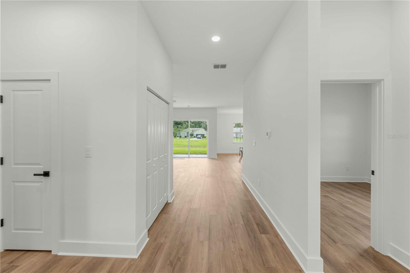 162 W Romany Loop Property Photo 10