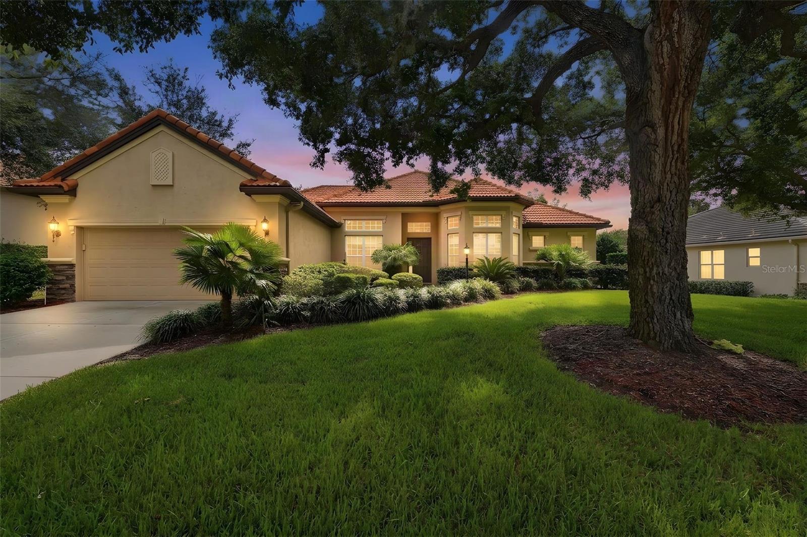 1910 N Eagle Chase Dr Property Photo 3