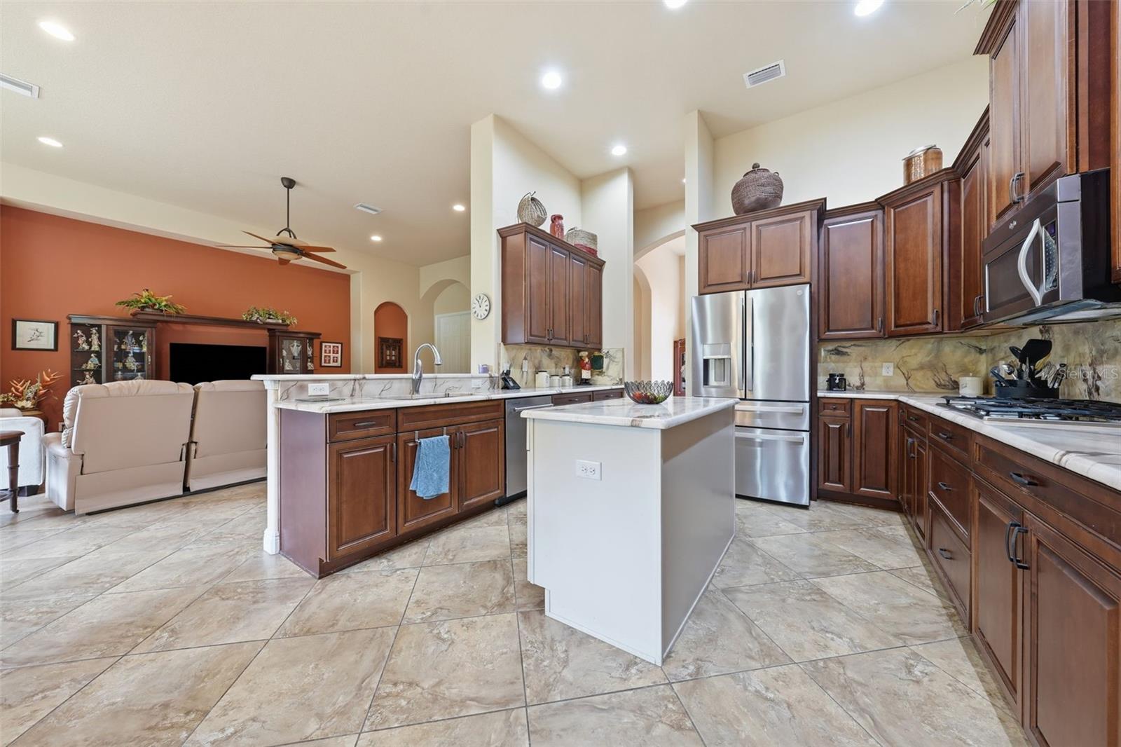 1910 N Eagle Chase Dr Property Photo 23