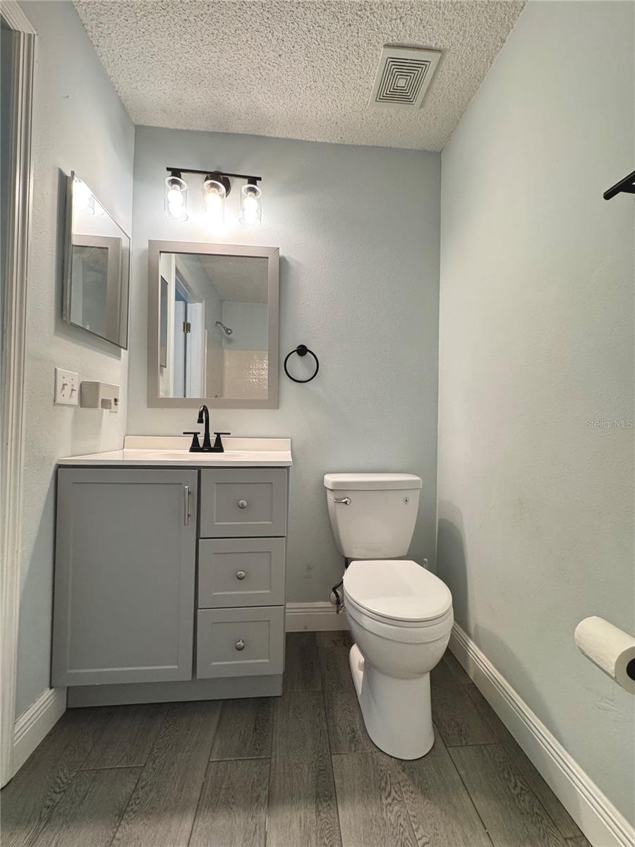 3243 Greynolds Ave Property Photo 18