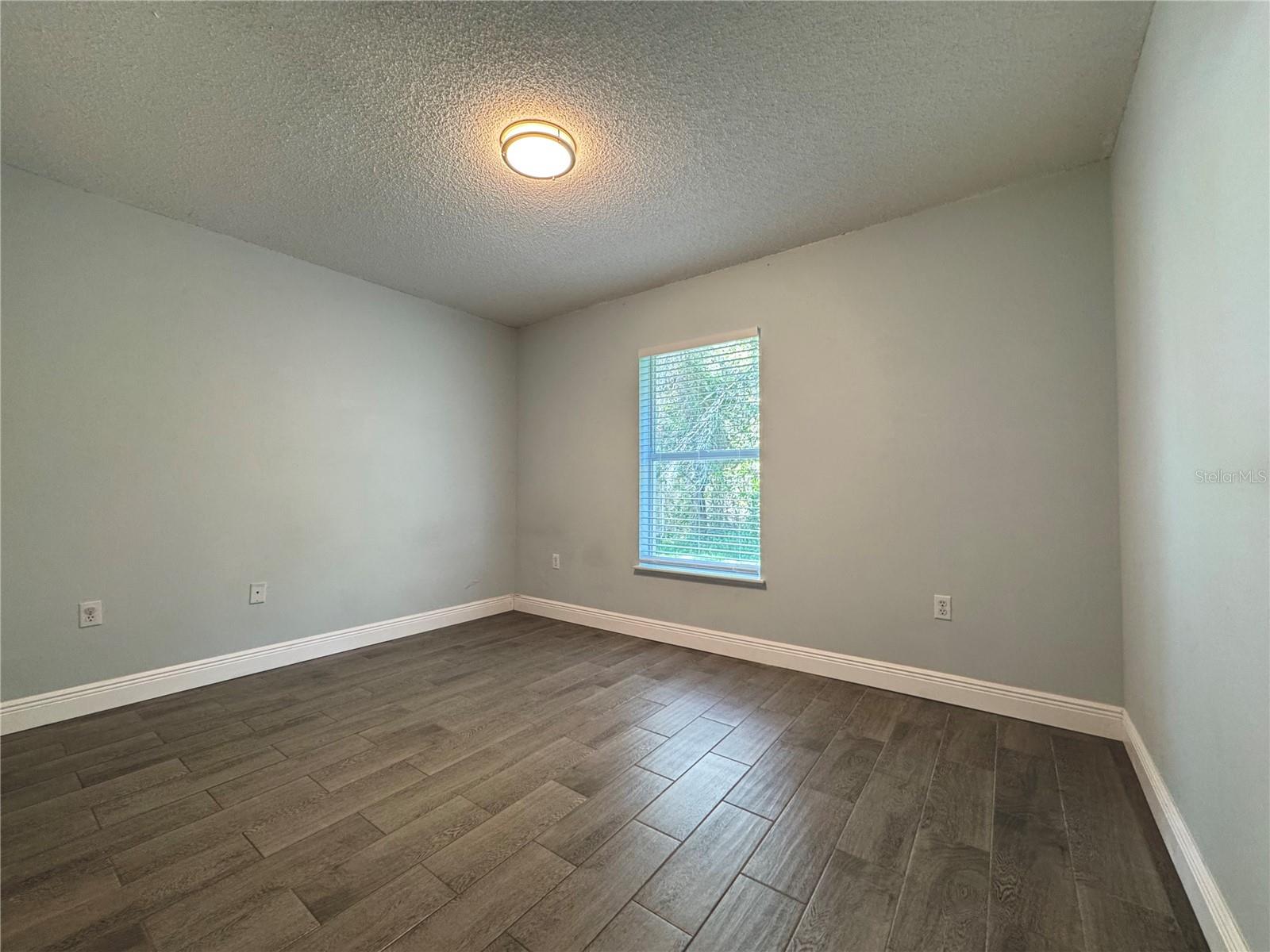 3243 Greynolds Ave Property Photo 20