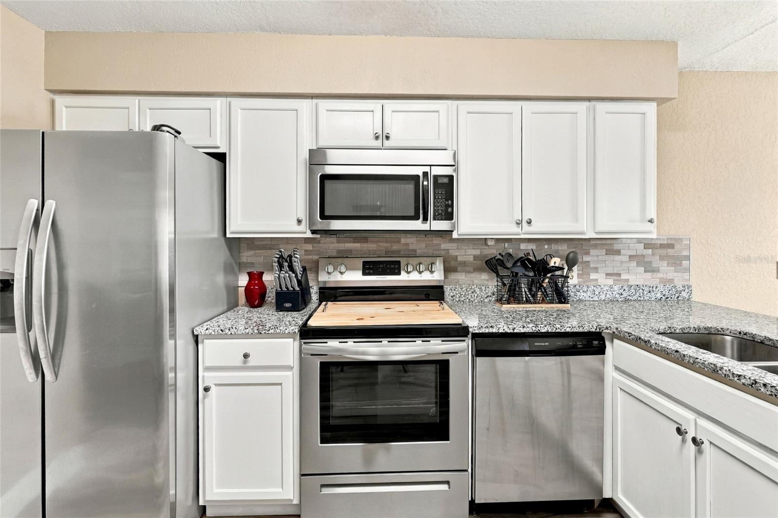 13247 Sw 3rd Ct Property Photo 5