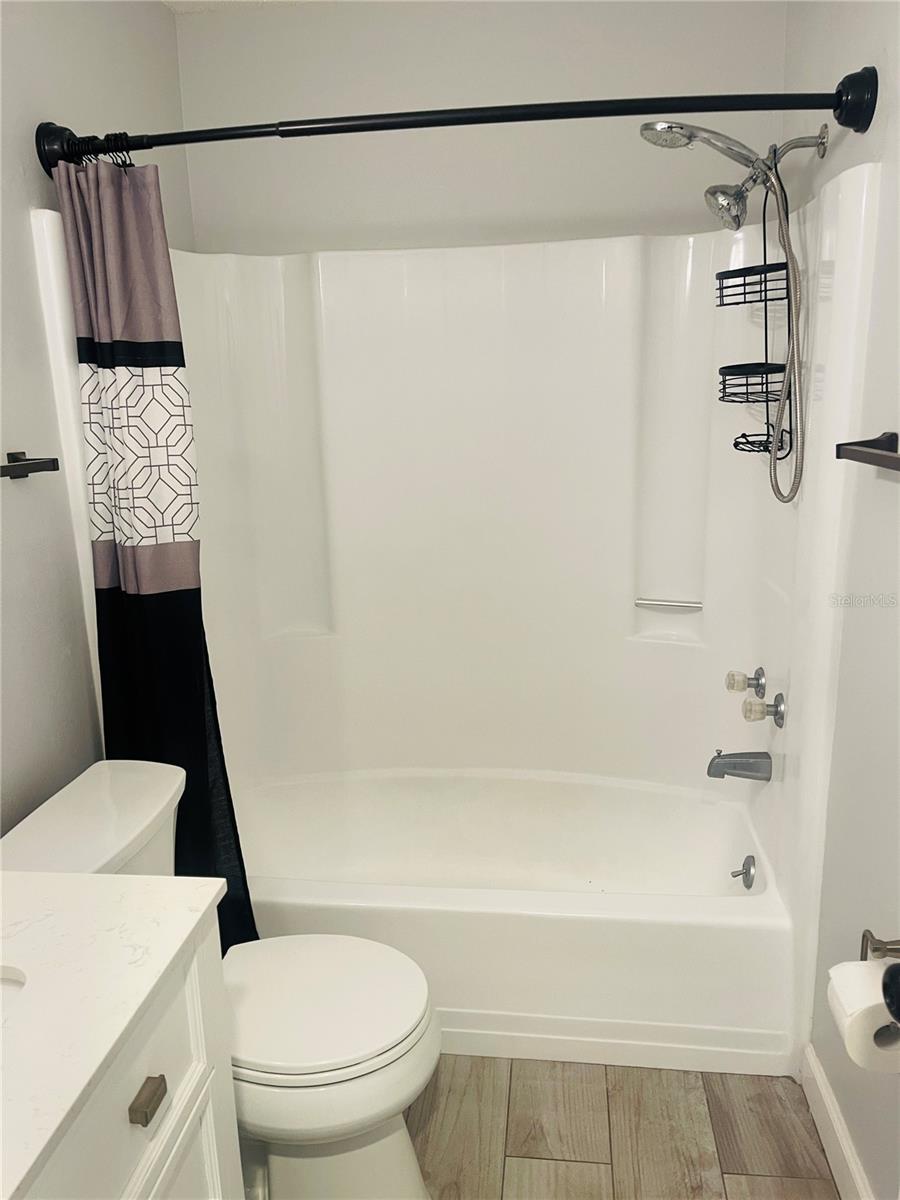 2701 Ne 10th St #802 Property Photo 18