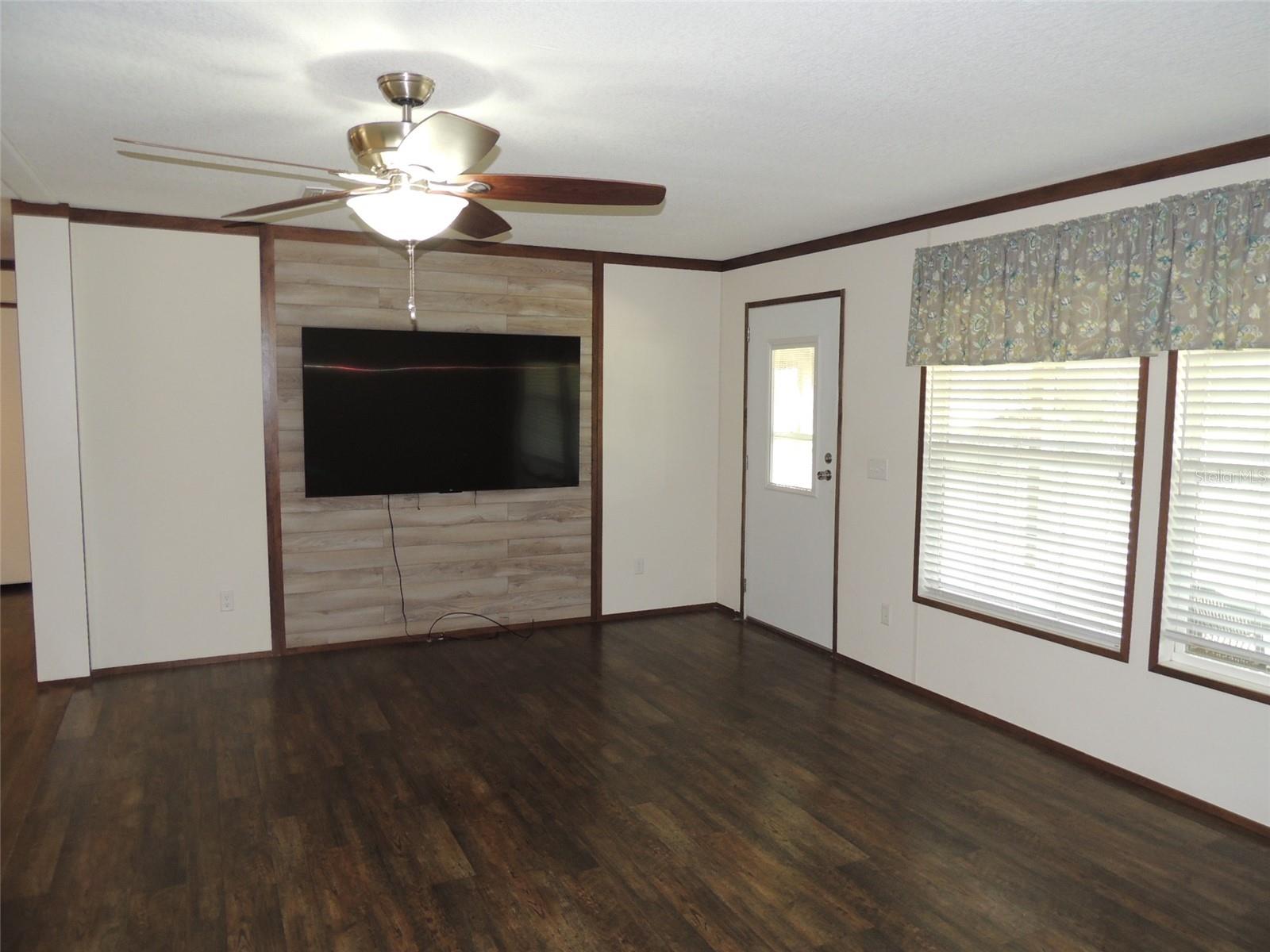 5950 Ne 107th Ct Property Photo 17