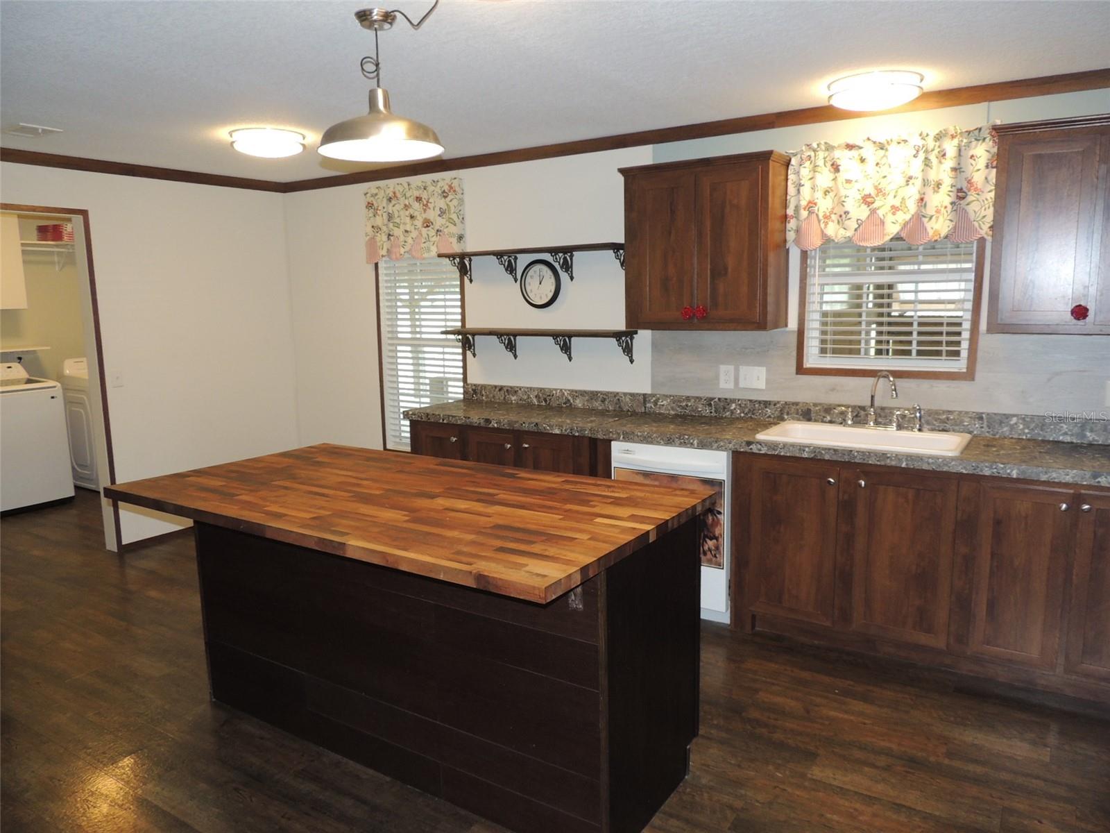 5950 Ne 107th Ct Property Photo 19
