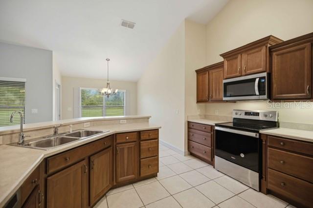 5931 Ne 57th Loop Property Photo 10