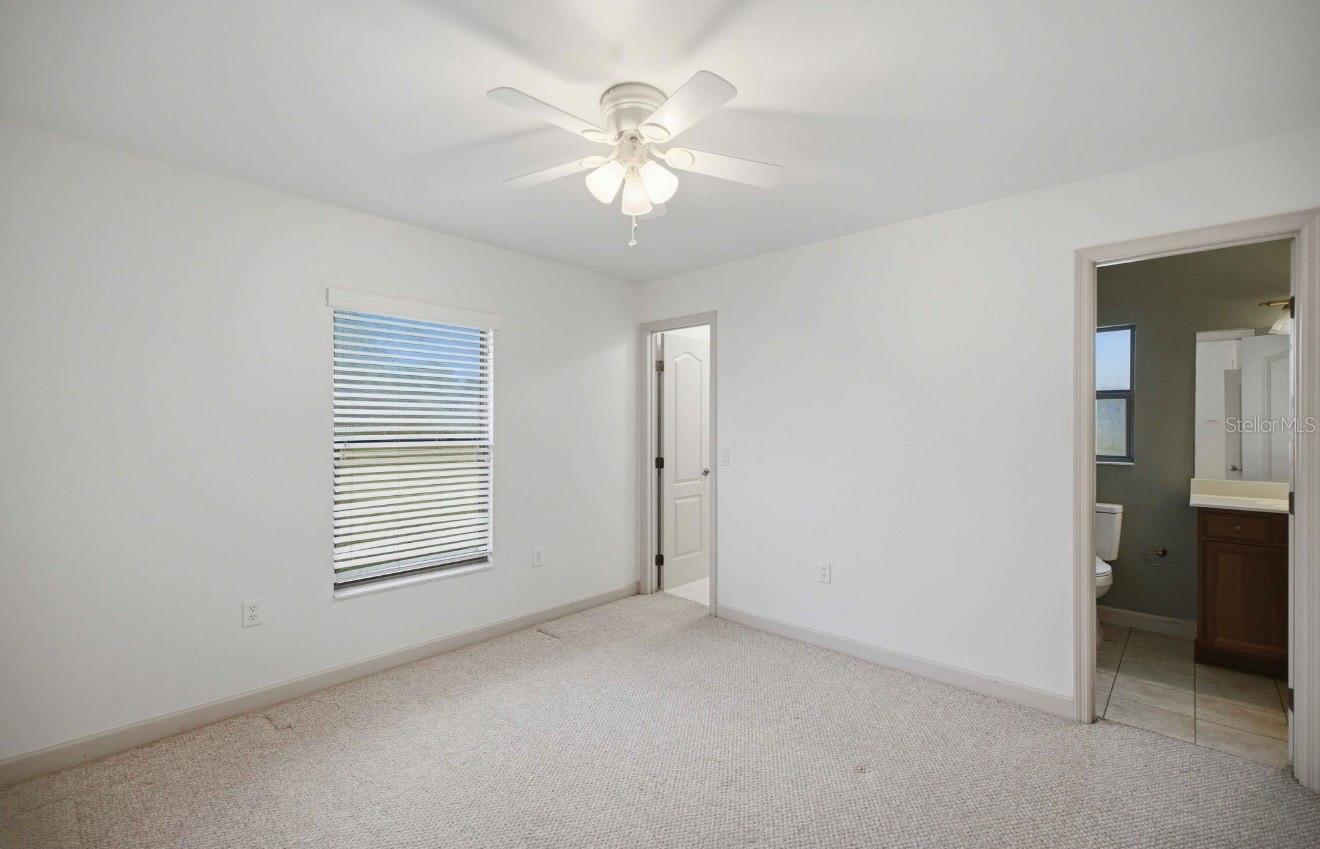 5931 Ne 57th Loop Property Photo 23