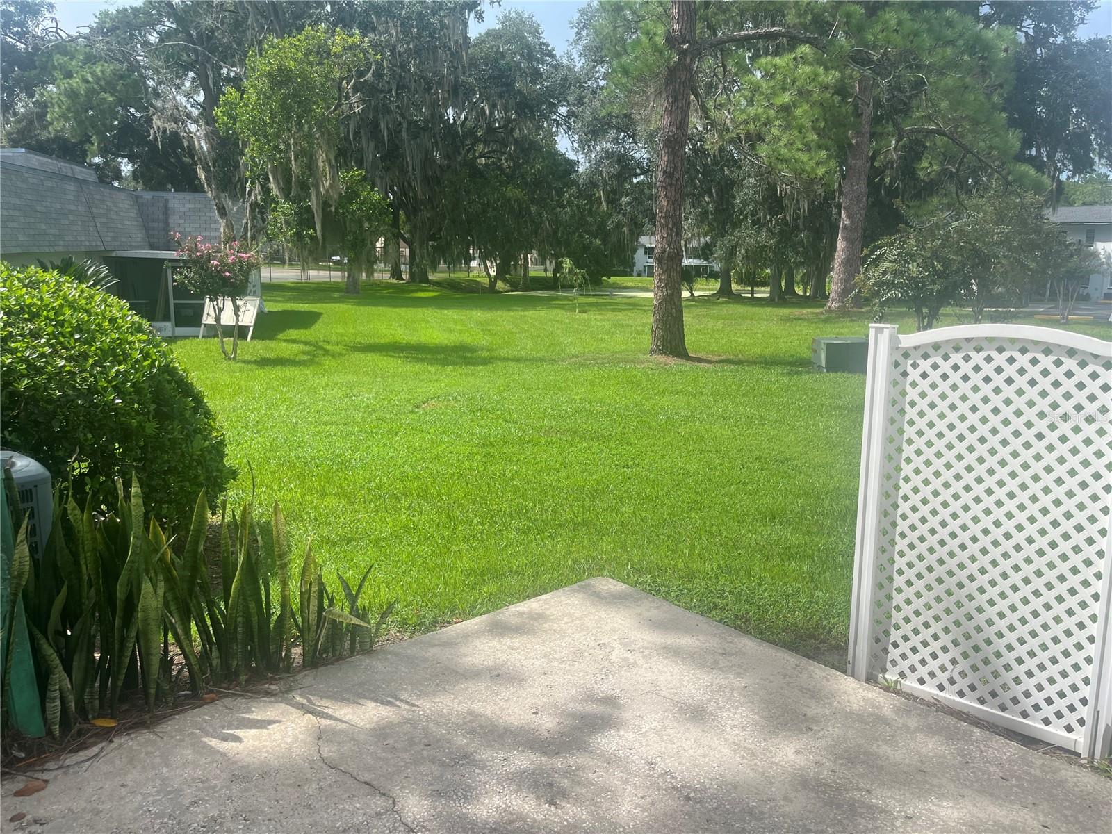 1571 Se 27 St #a Property Photo 3