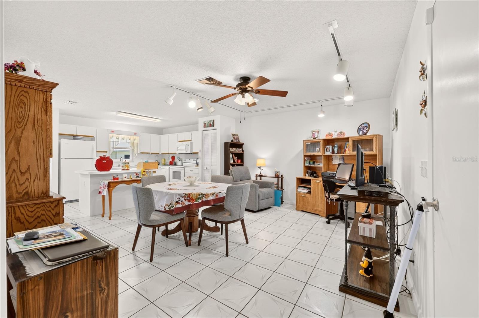 9659 Sw 95th Ter #b Property Photo 35