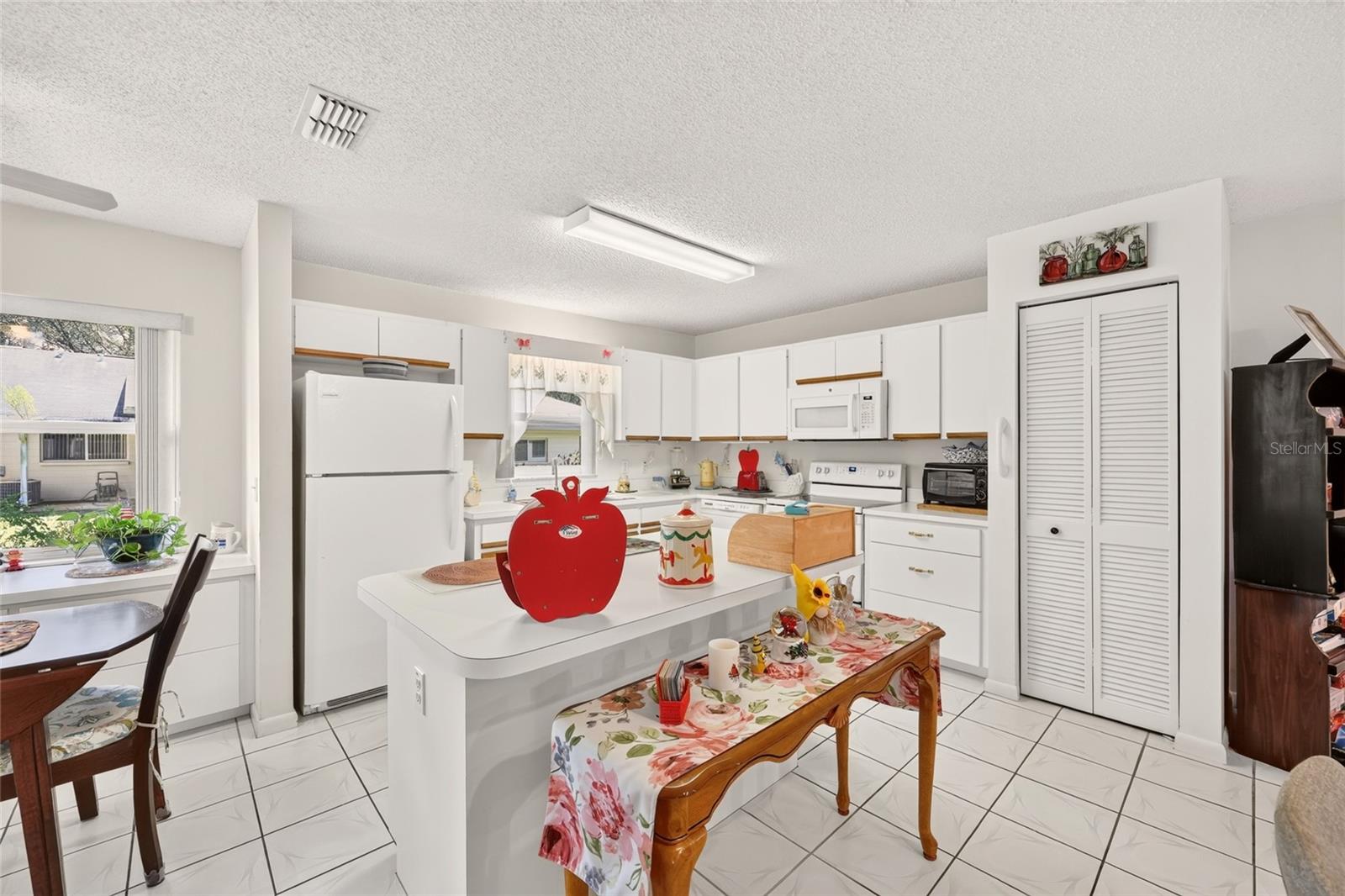 9659 Sw 95th Ter #b Property Photo 40