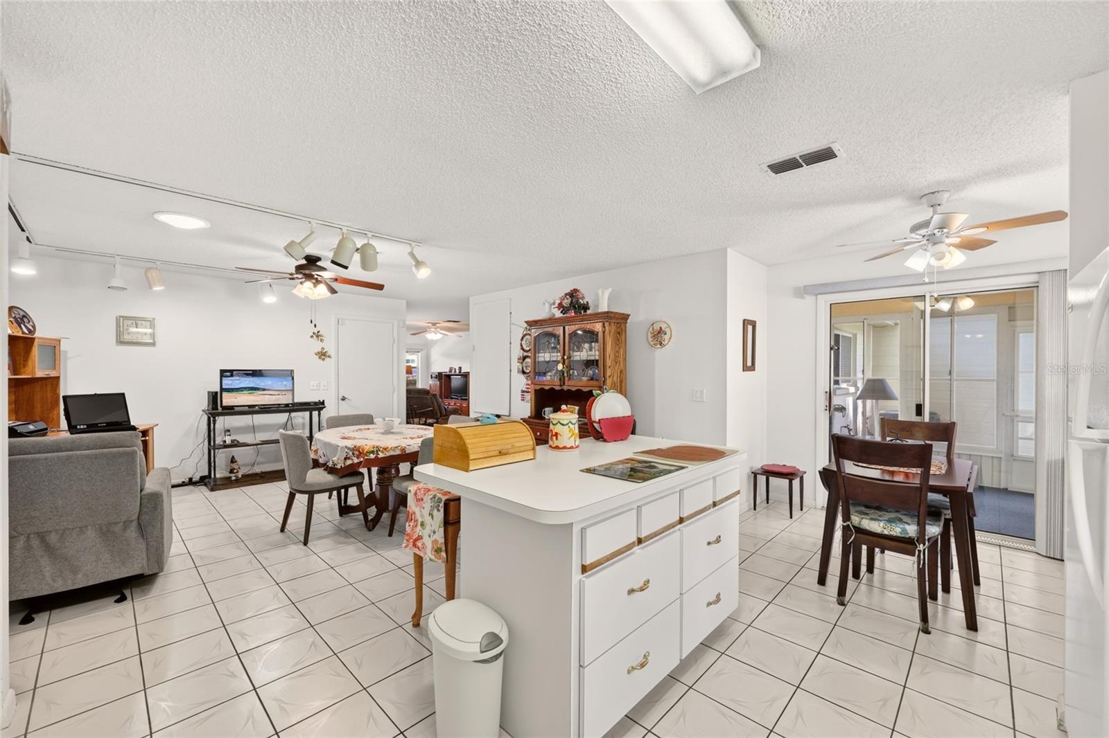 9659 Sw 95th Ter #b Property Photo 42