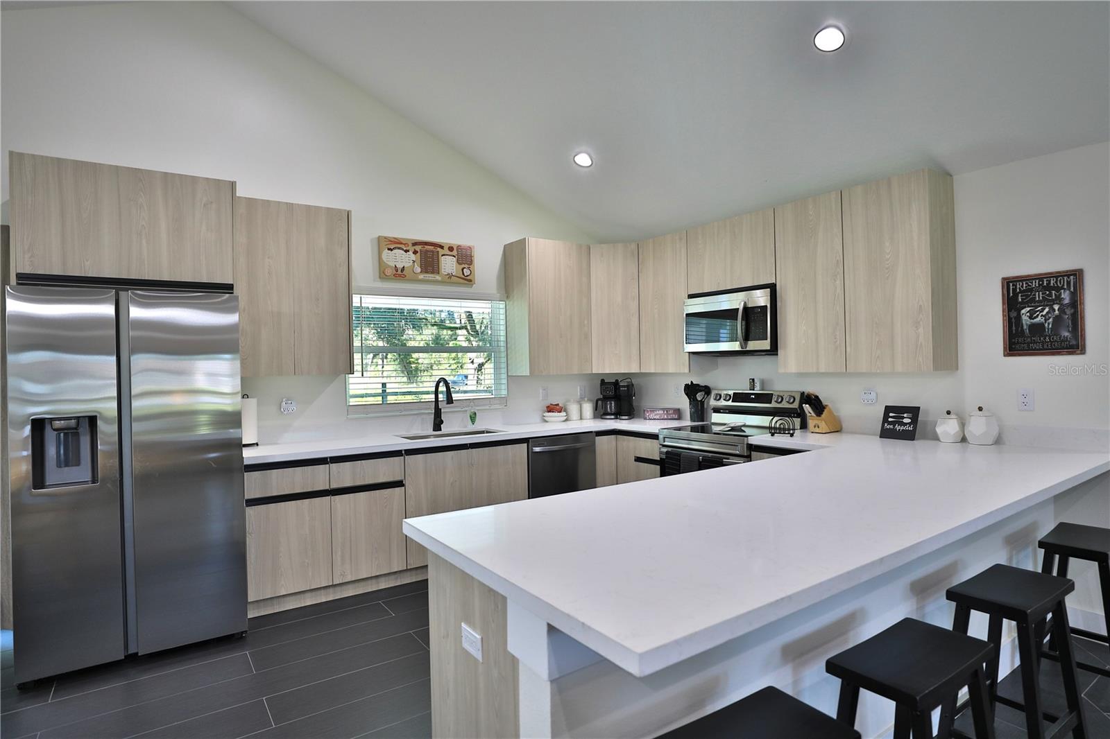 85 Sw 77th Ct Property Photo 13