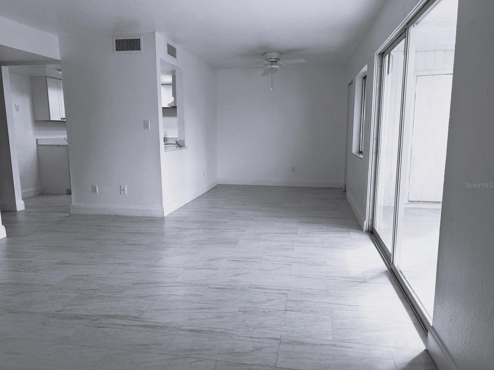627 Silver Pass #a Property Photo 9