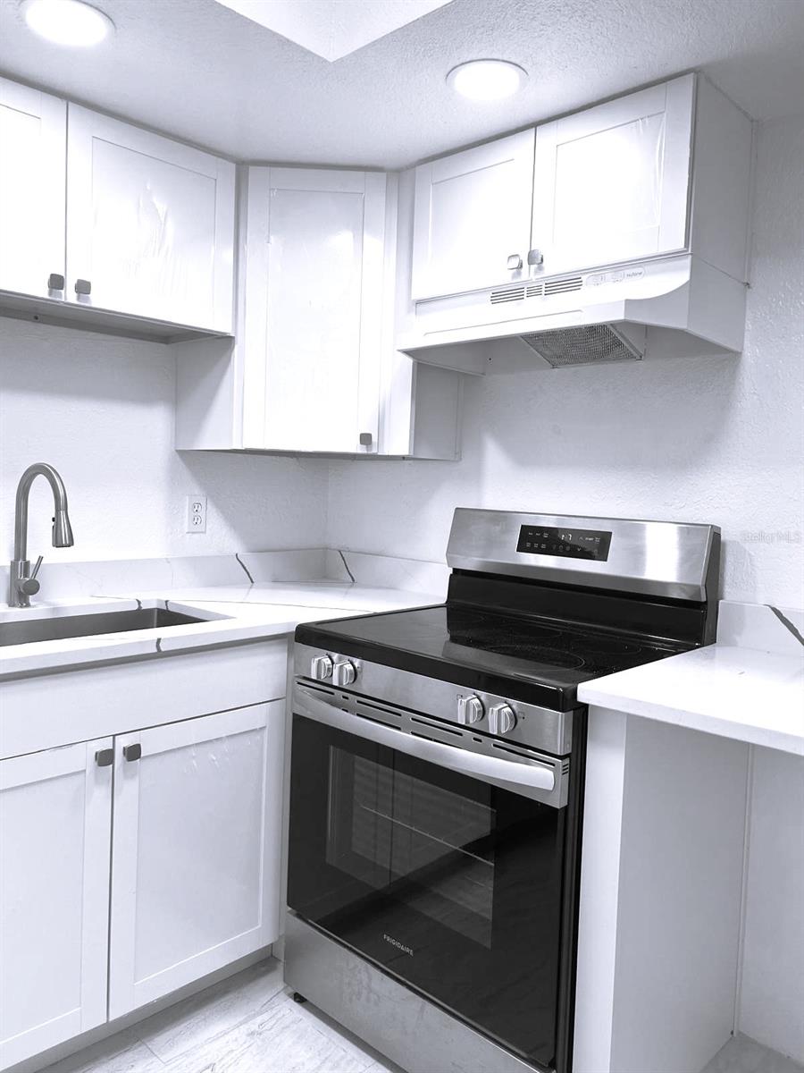 627 Silver Pass #a Property Photo 11