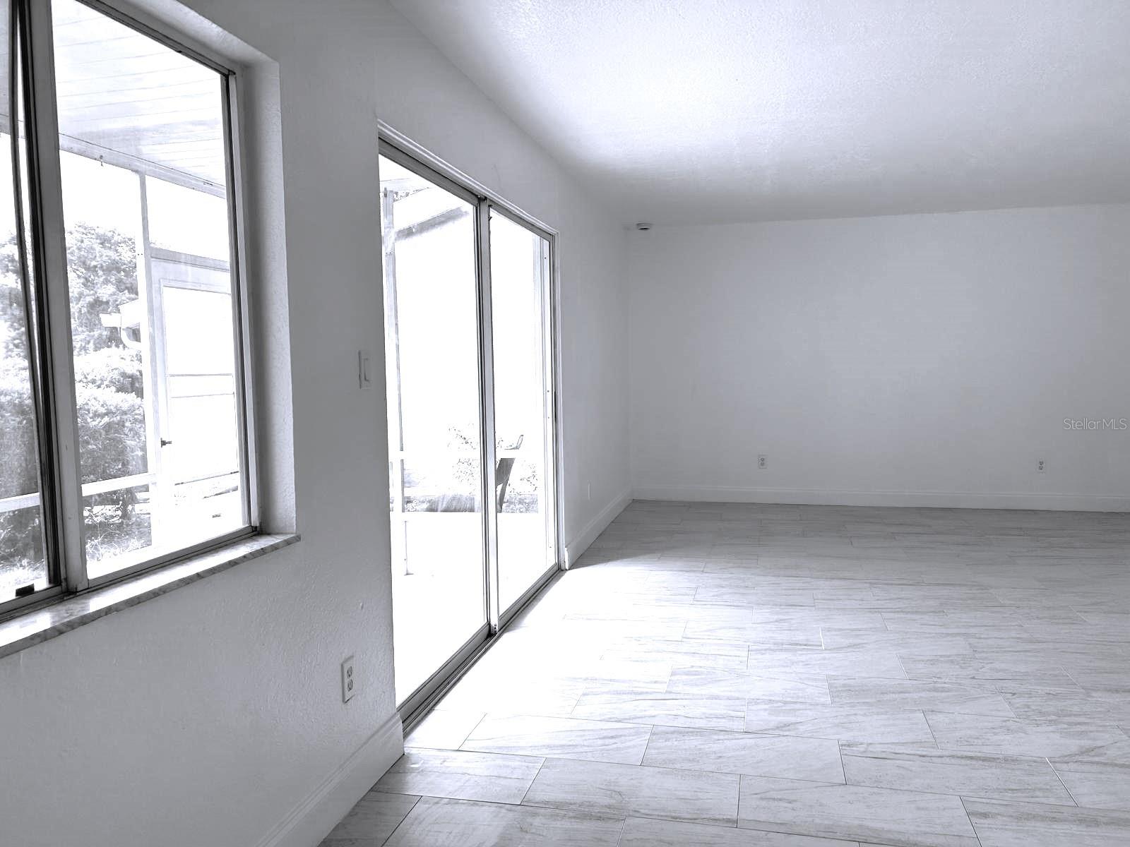 627 Silver Pass #a Property Photo 16