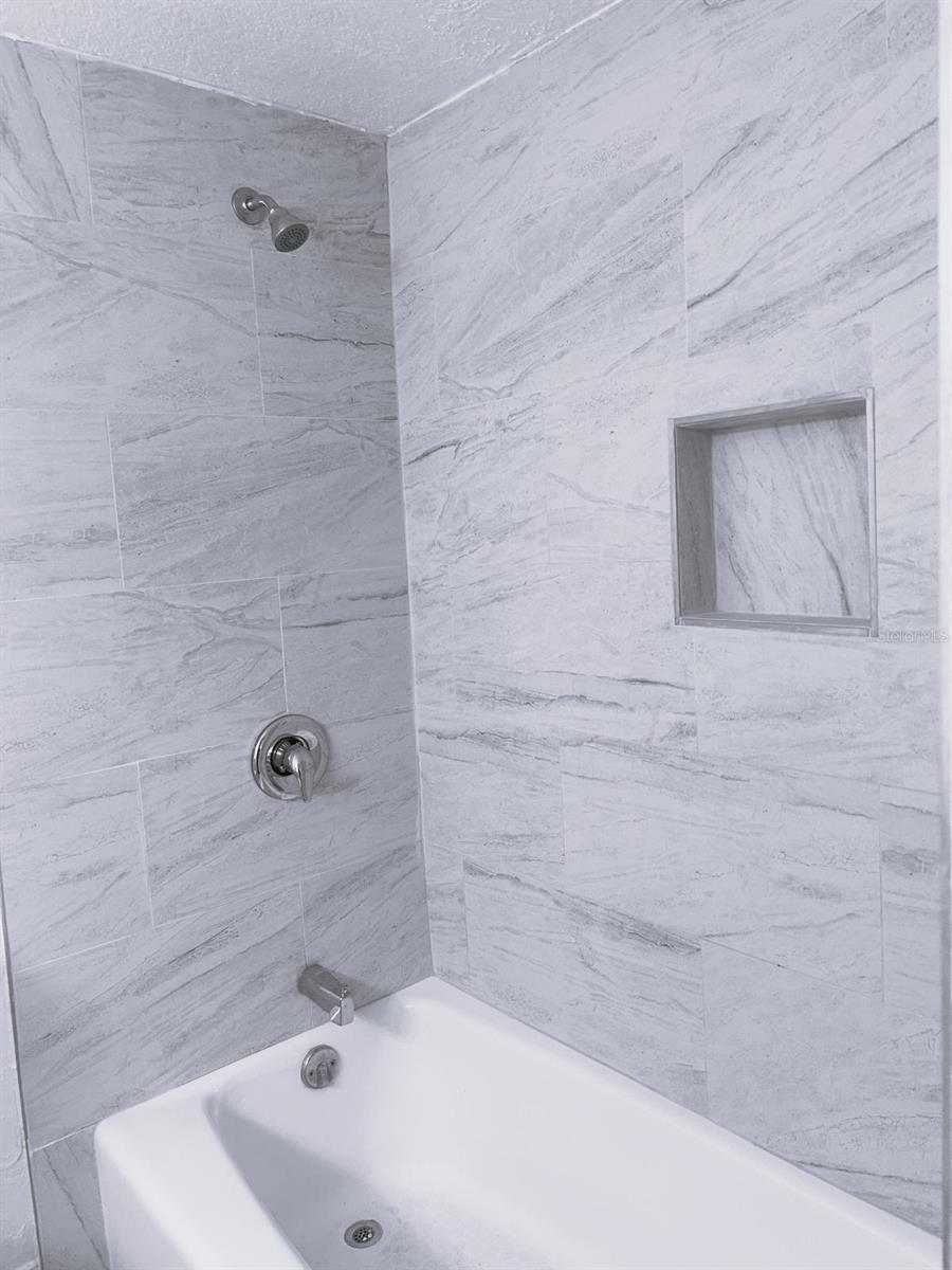 627 Silver Pass #a Property Photo 30