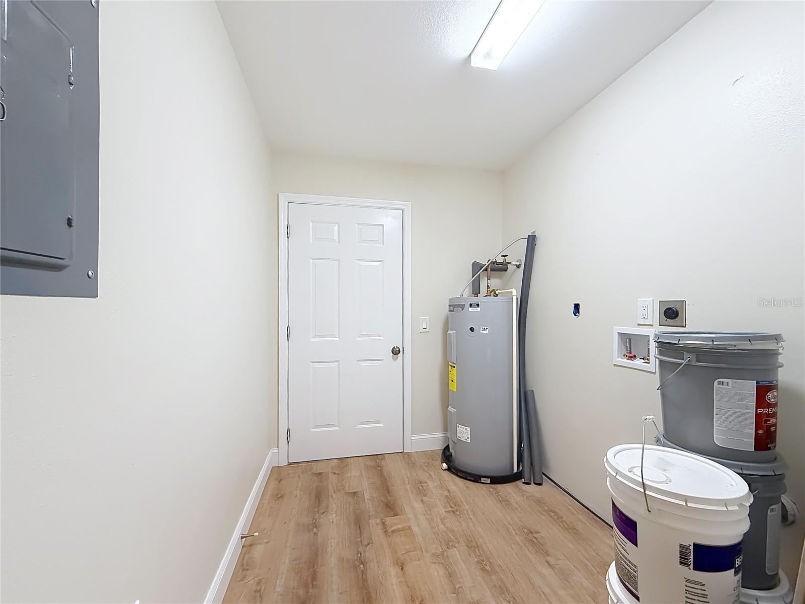 416 N Hourglass Ter Property Photo 31