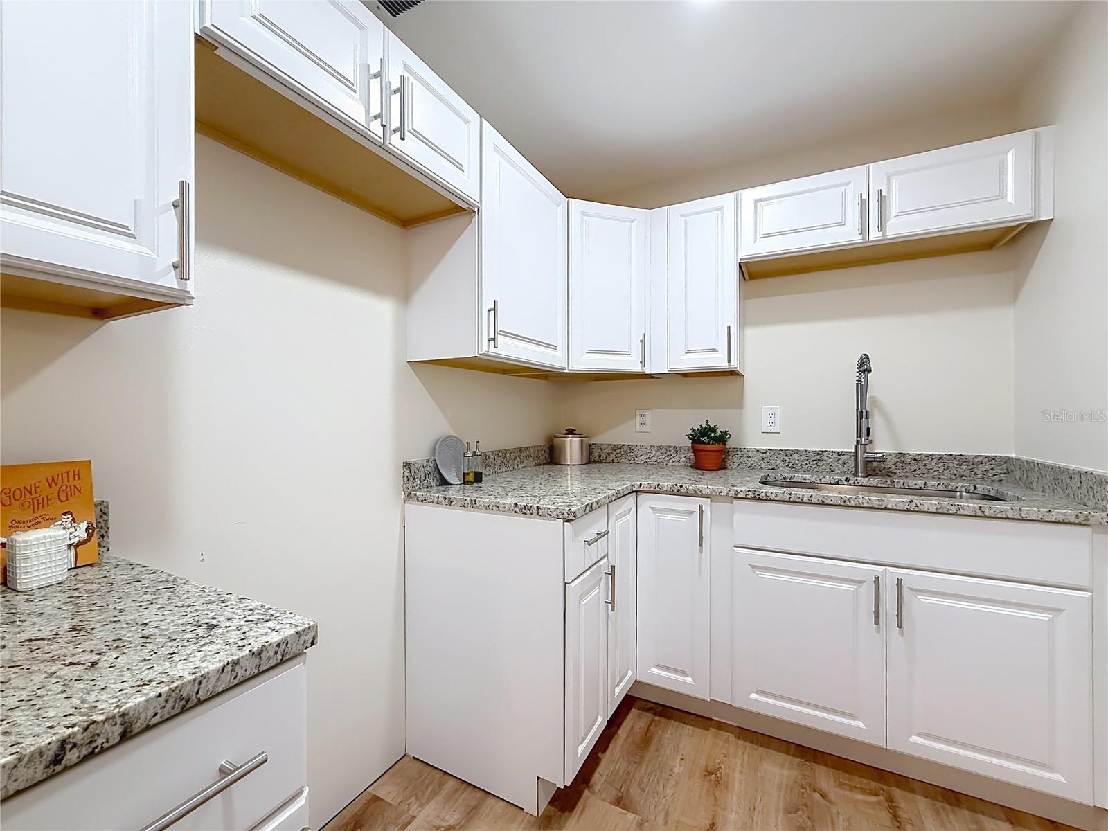 416 N Hourglass Ter Property Photo 35