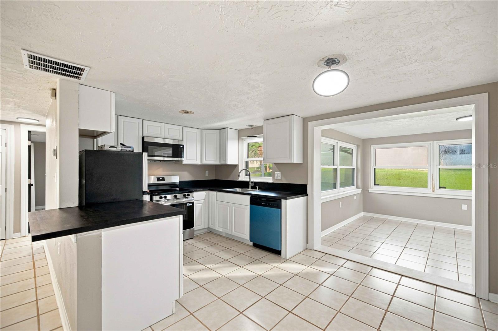 56 S Adams St Property Photo 8