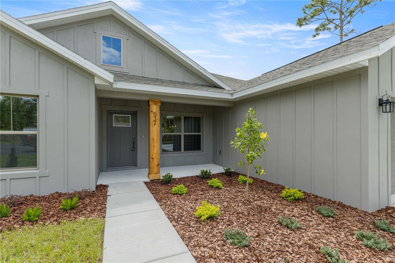 537 Bahia Circle Dr Property Photo 4