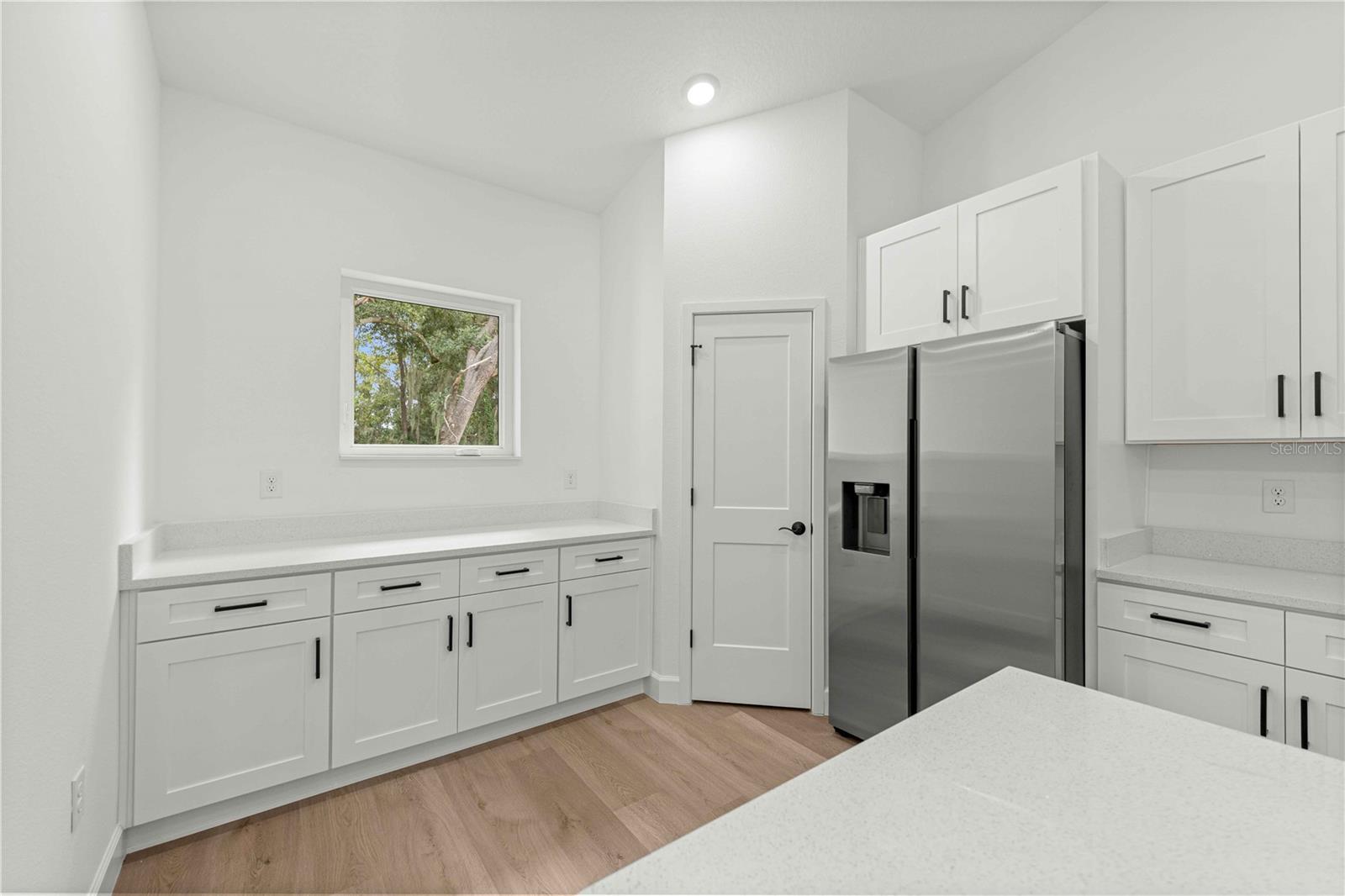 100 Willow Rd Property Photo 12