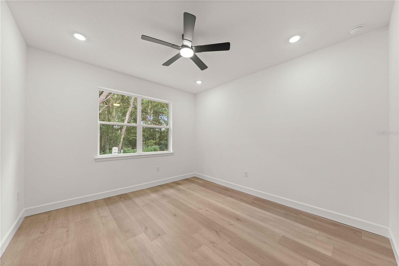 100 Willow Rd Property Photo 15