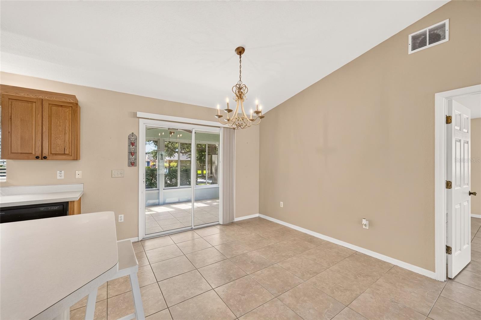 9077 Se 136th Loop Property Photo 13
