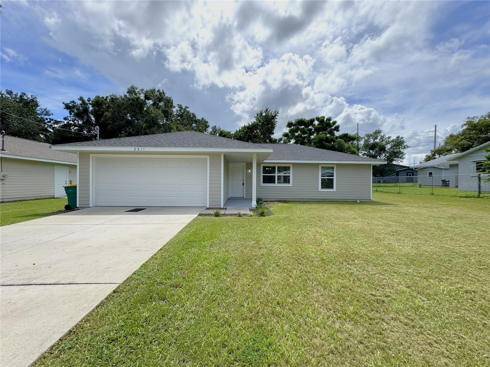 2811 Garfield St W Property Photo 1