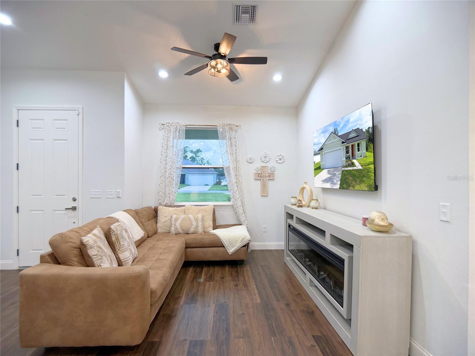 2324 Sw 168th Loop Property Photo 4