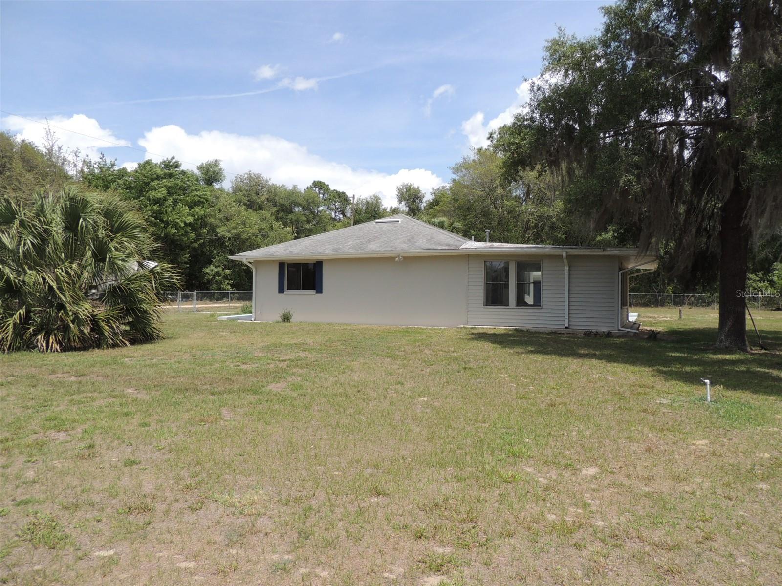13250 Ne 52nd Pl Property Photo 8