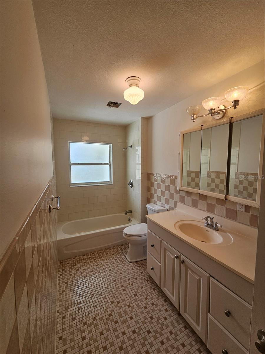 13250 Ne 52nd Pl Property Photo 26