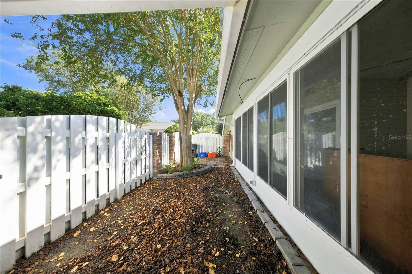3438 Nw 104th Way Property Photo 2