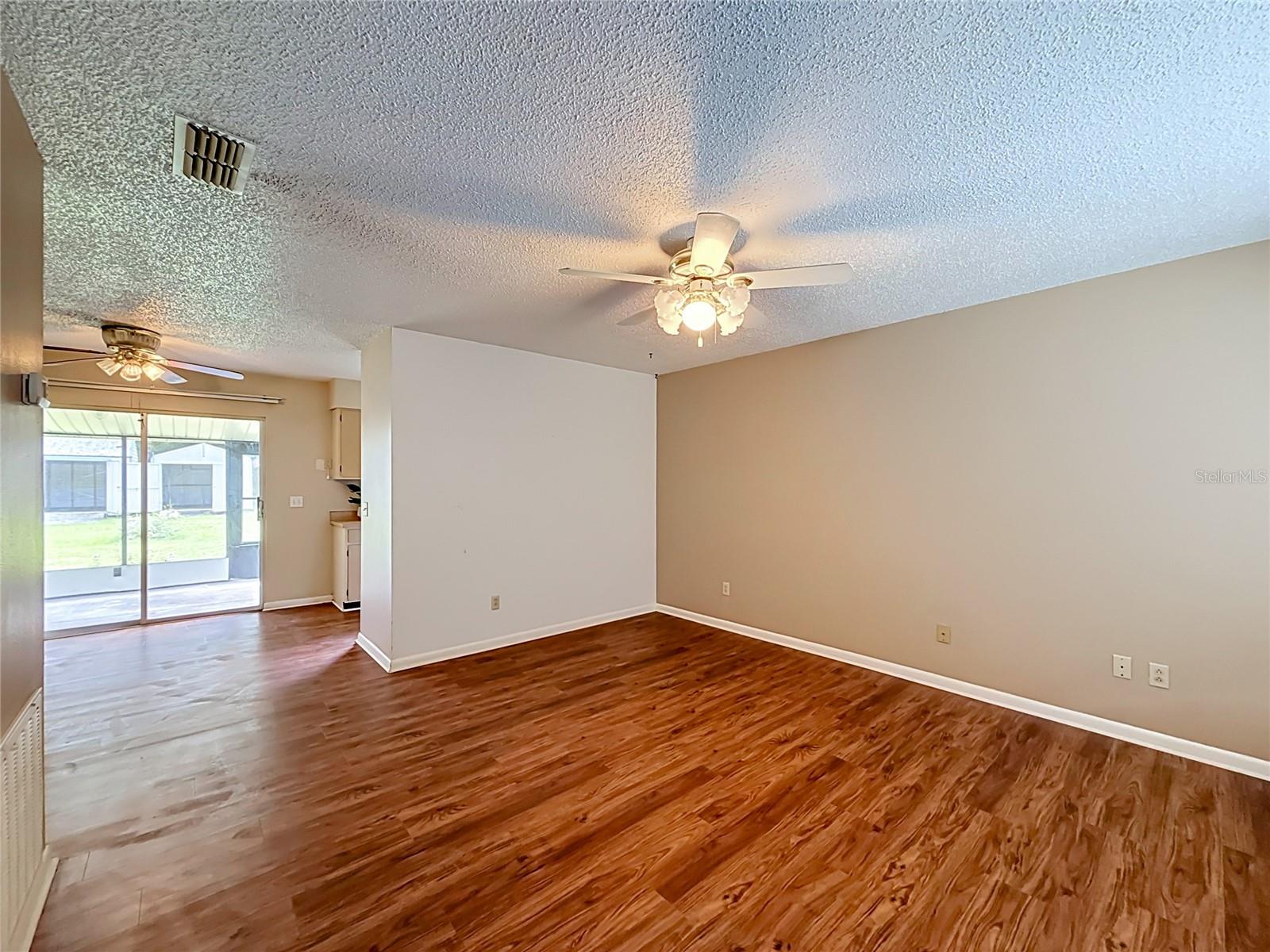 14313 Se 45th Ct Property Photo 11
