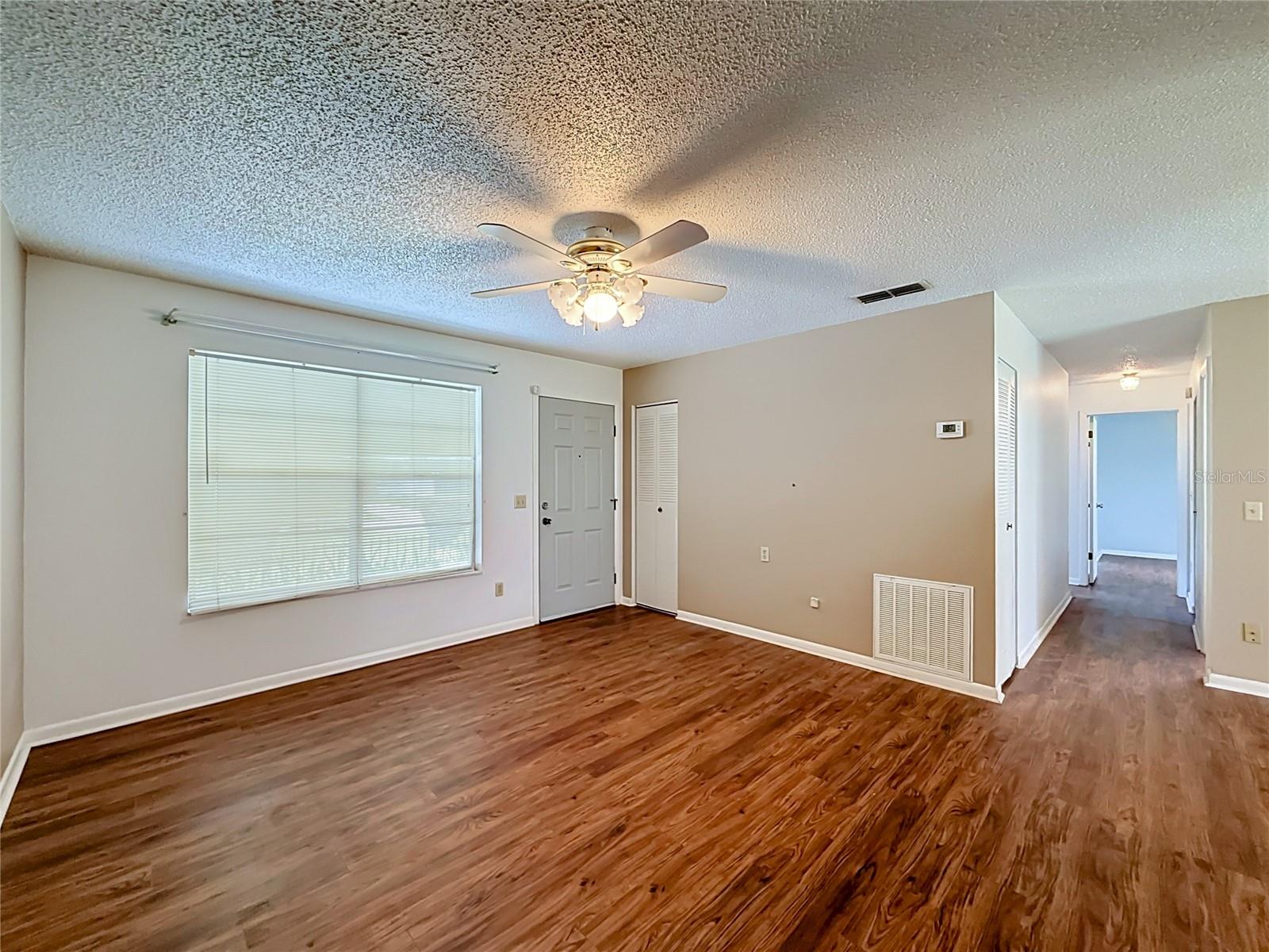 14313 Se 45th Ct Property Photo 12