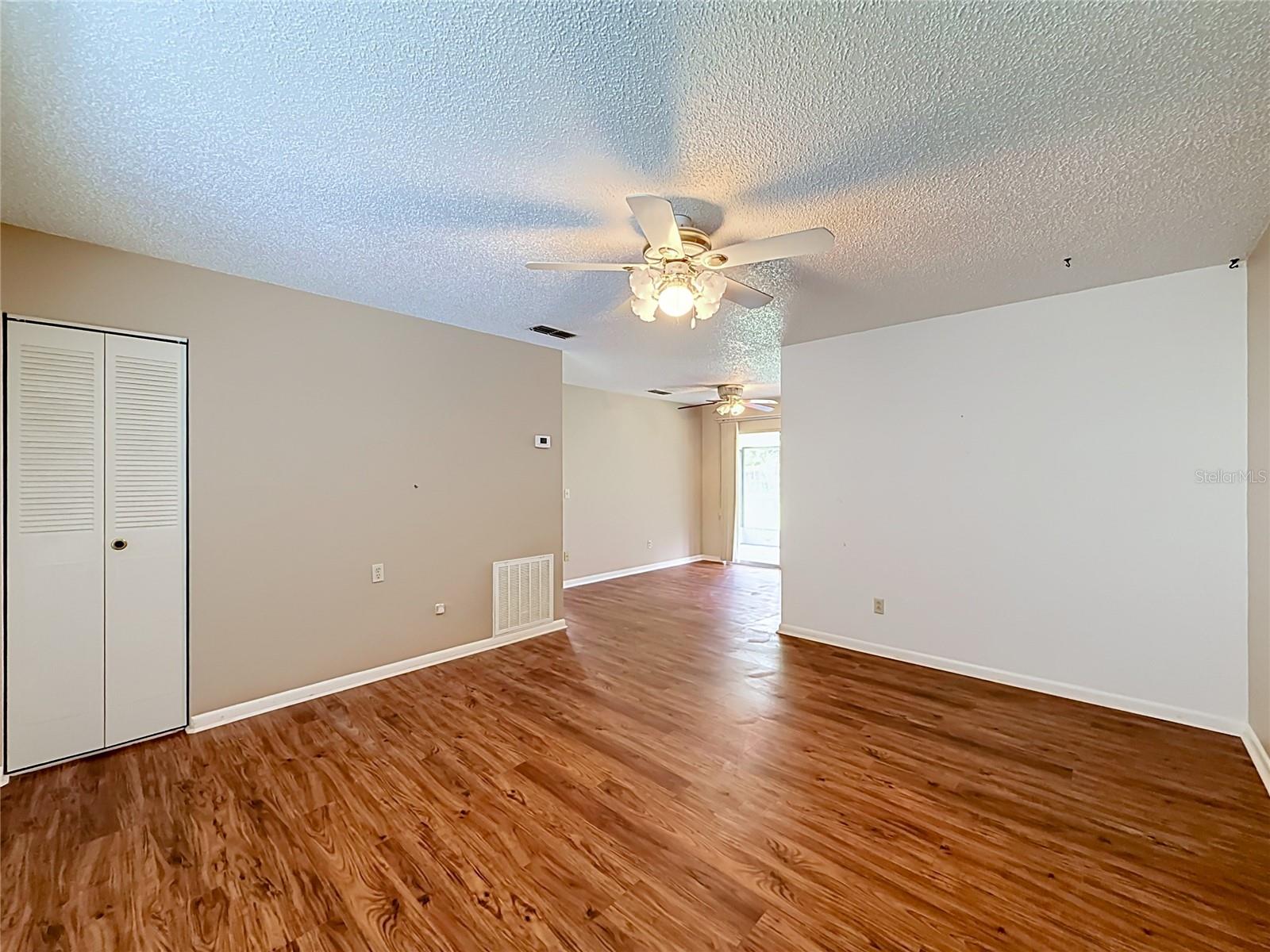 14313 Se 45th Ct Property Photo 13