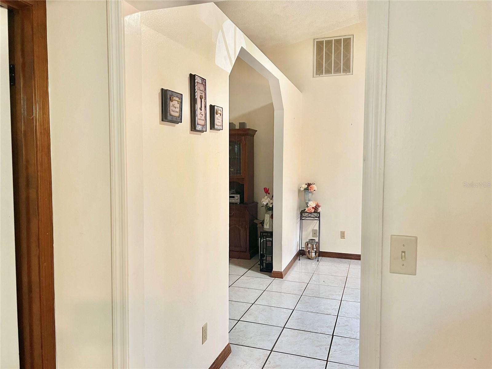 16 Oak Pass Loop Property Photo 6