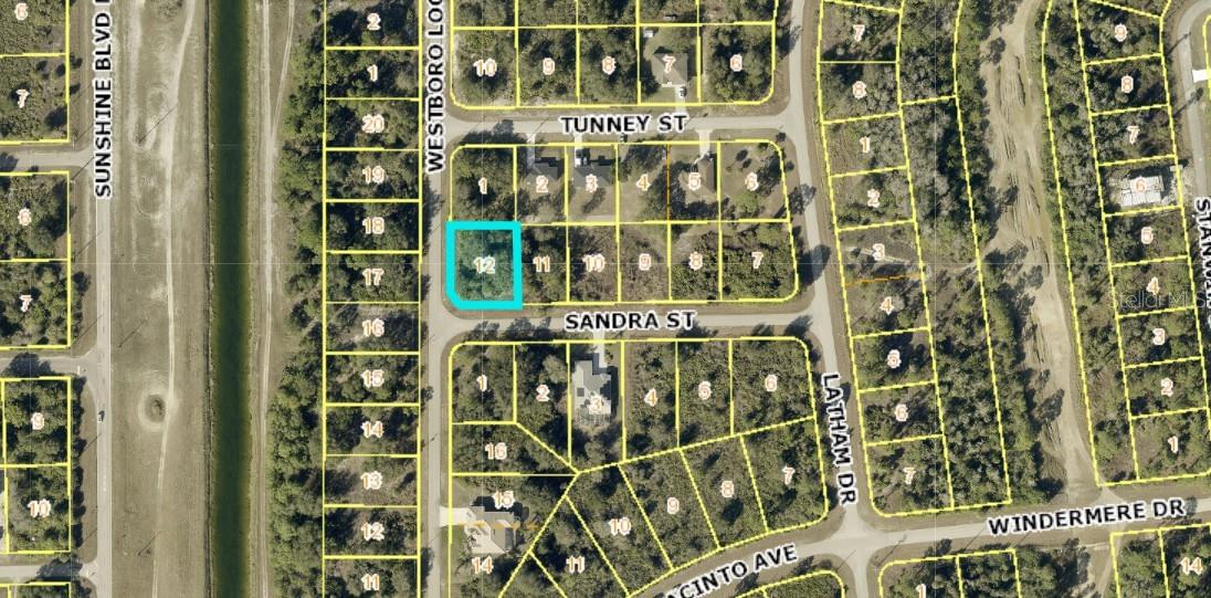 720 Sandra St Property Photo 3