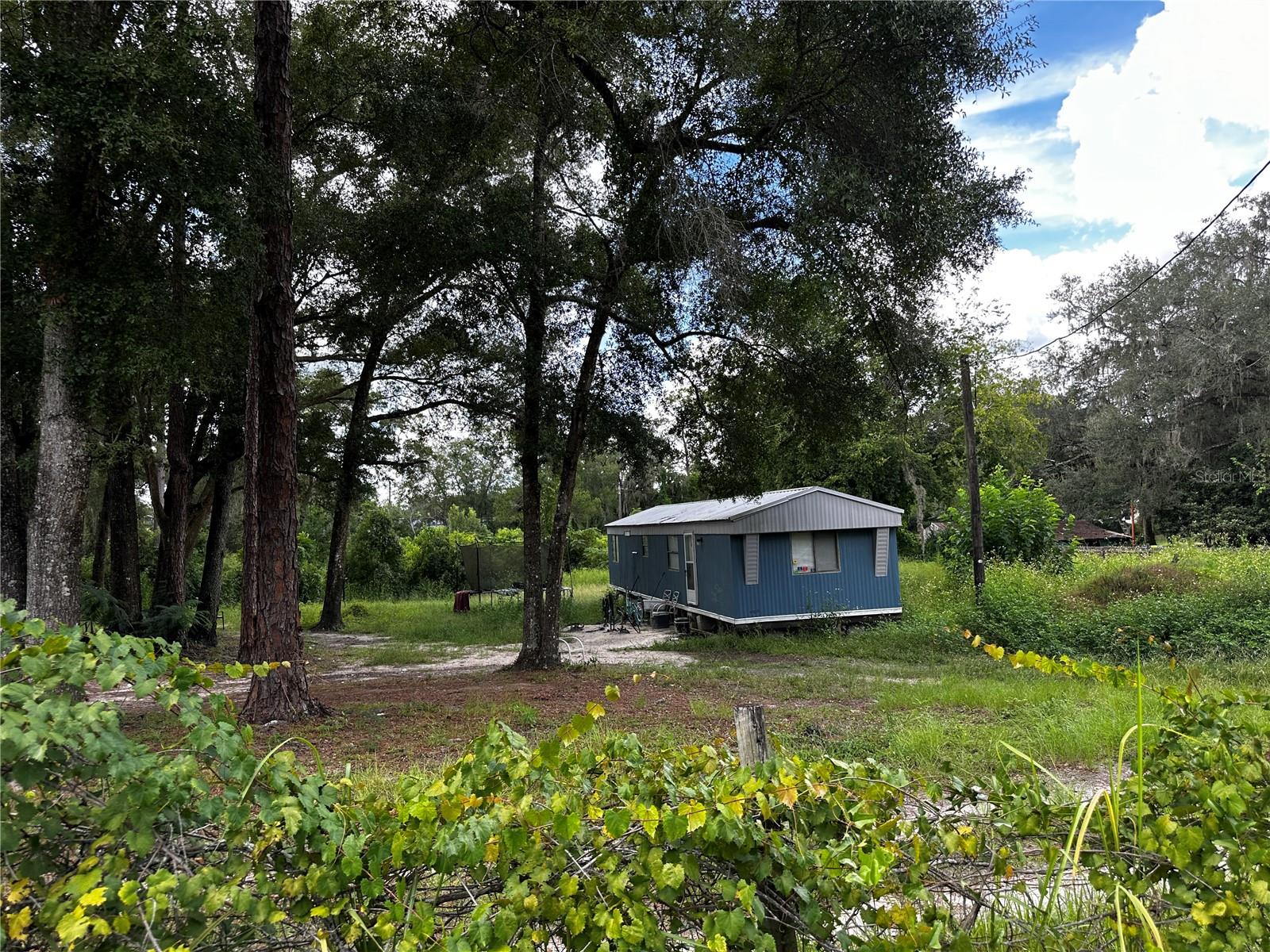 418 N Pine St Property Photo 5