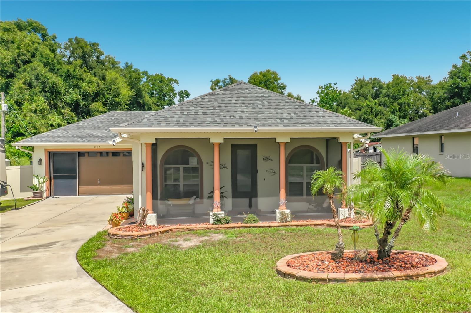 803 Crestview Cir N Property Photo 1
