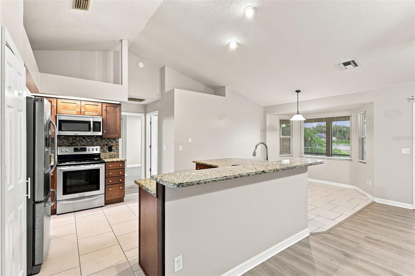 1096 Prescott Blvd Property Photo 23