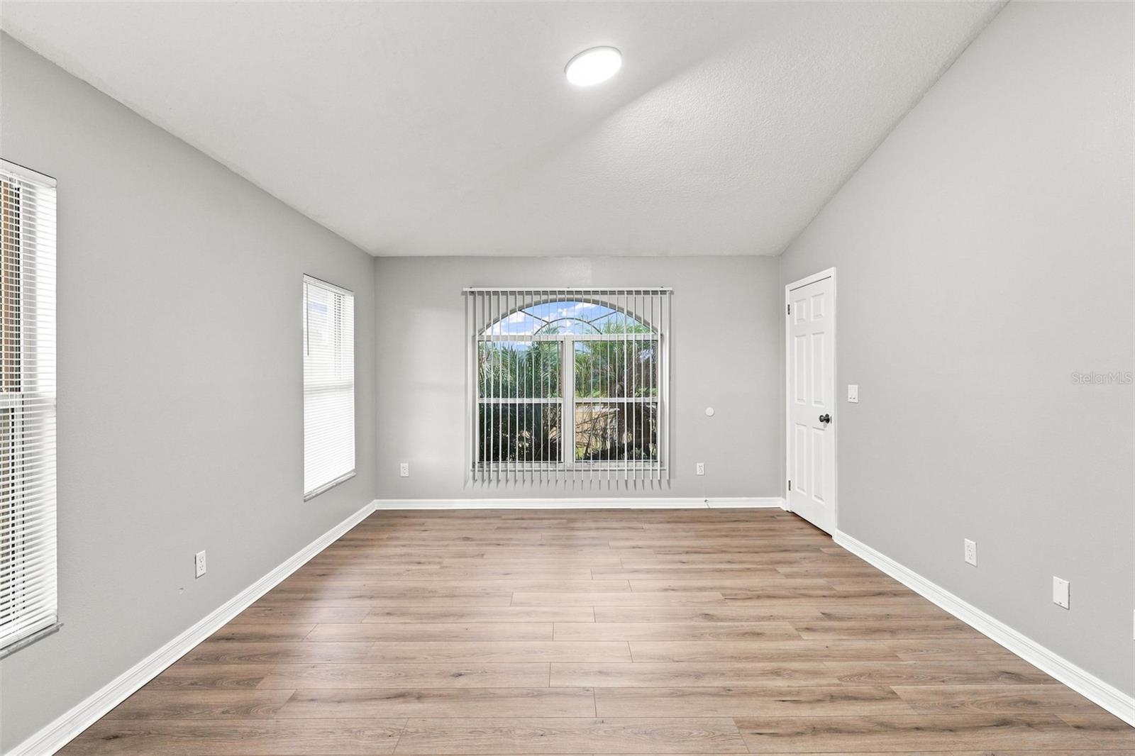 1096 Prescott Blvd Property Photo 26
