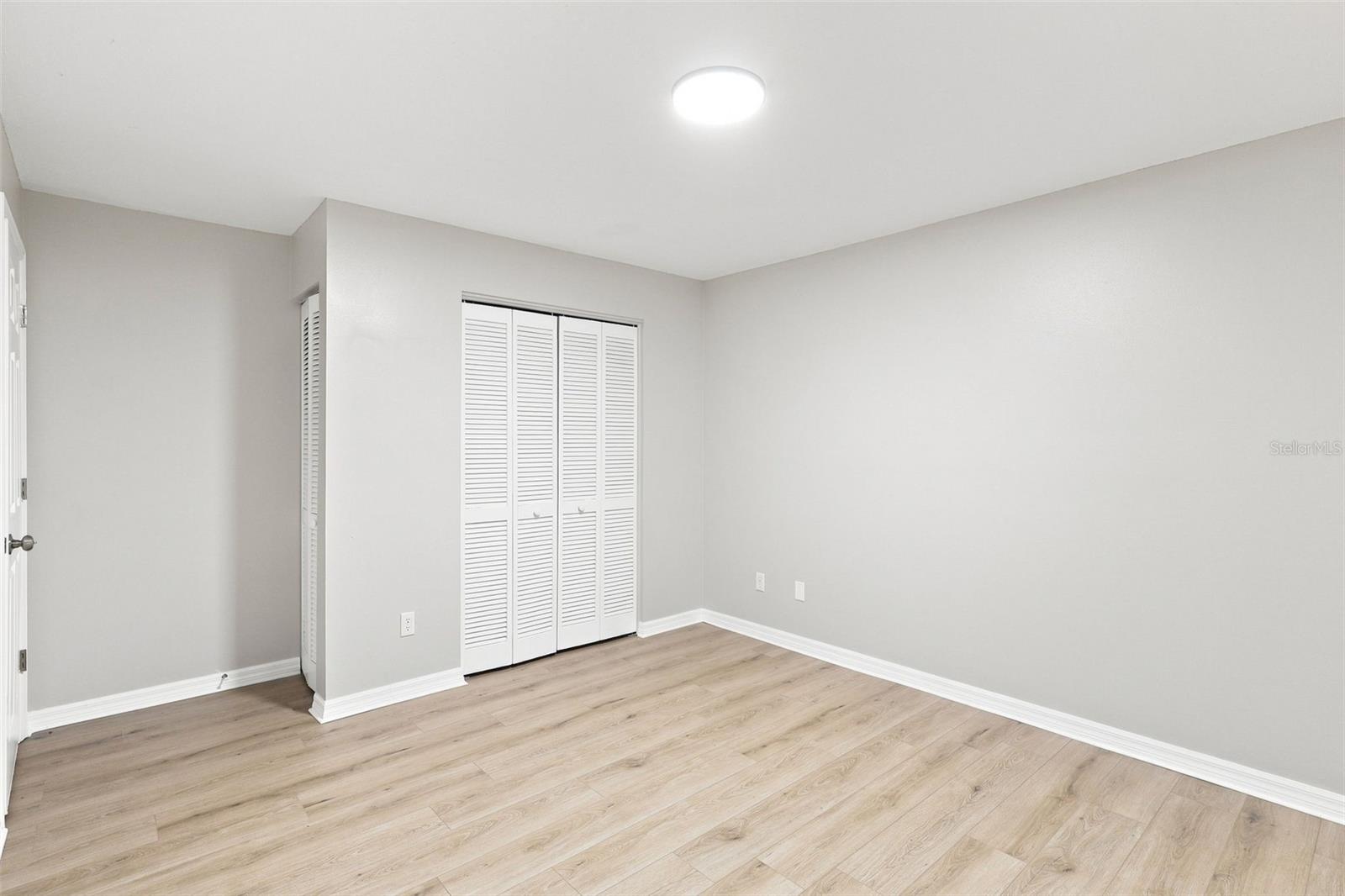 1096 Prescott Blvd Property Photo 33