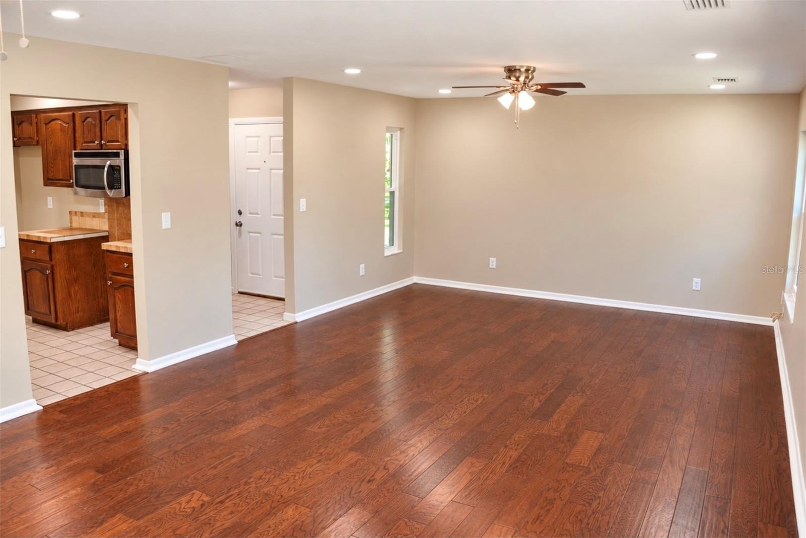 25 Emerald Ct Property Photo 5