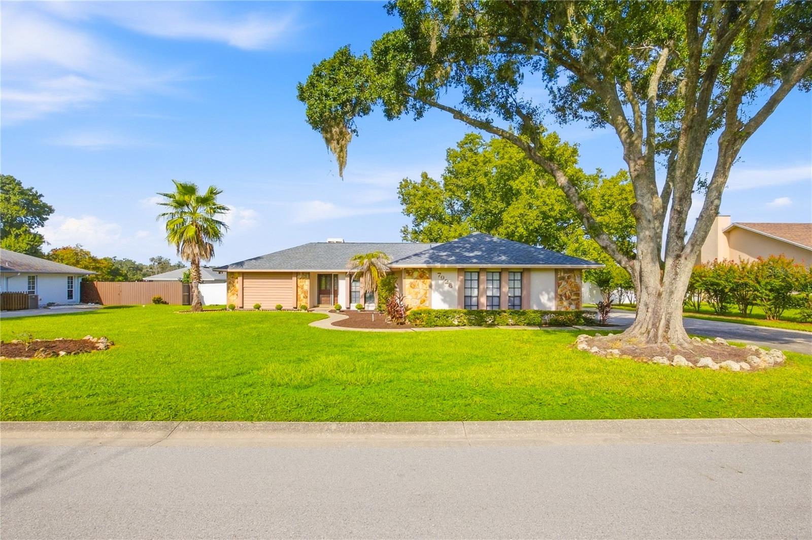 7926 W Ridge Pointe Dr Property Photo 1