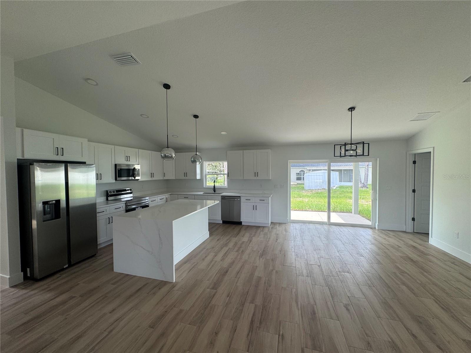 7 Pine Trce Property Photo 3