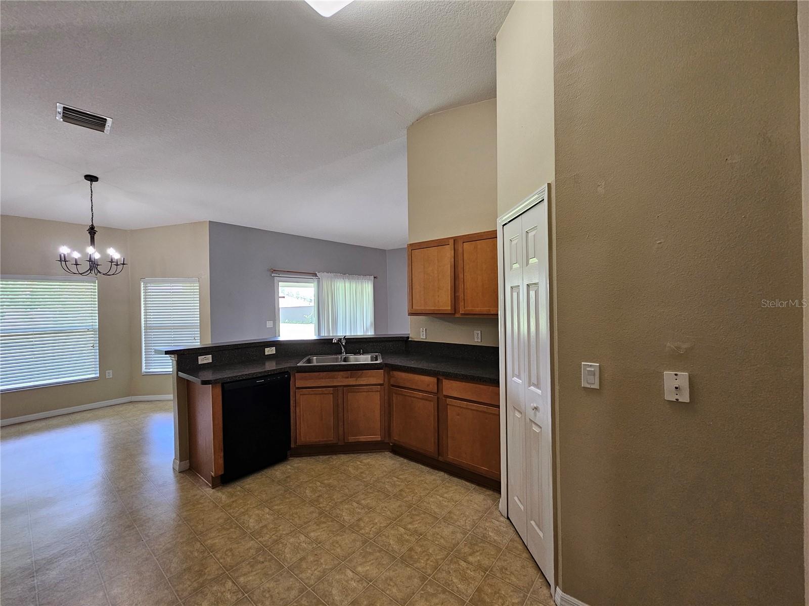9765 Sw 46th Ct Property Photo 11