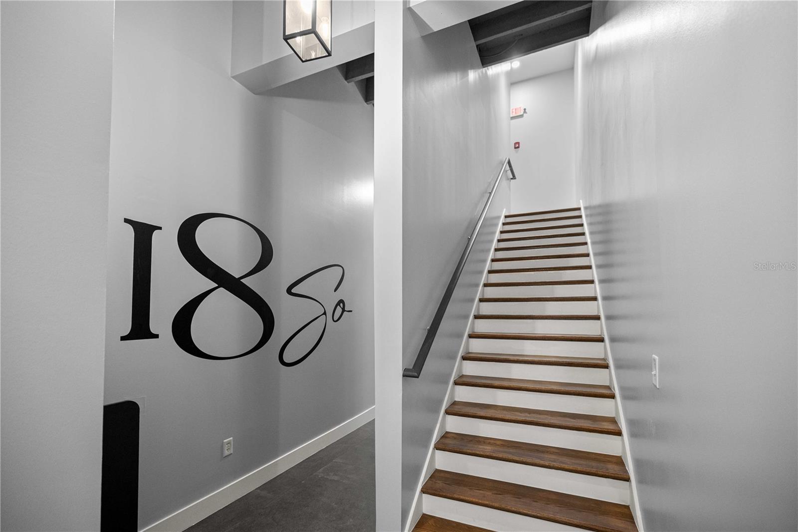 18 S Magnolia Ave #suite 5 Property Photo 3