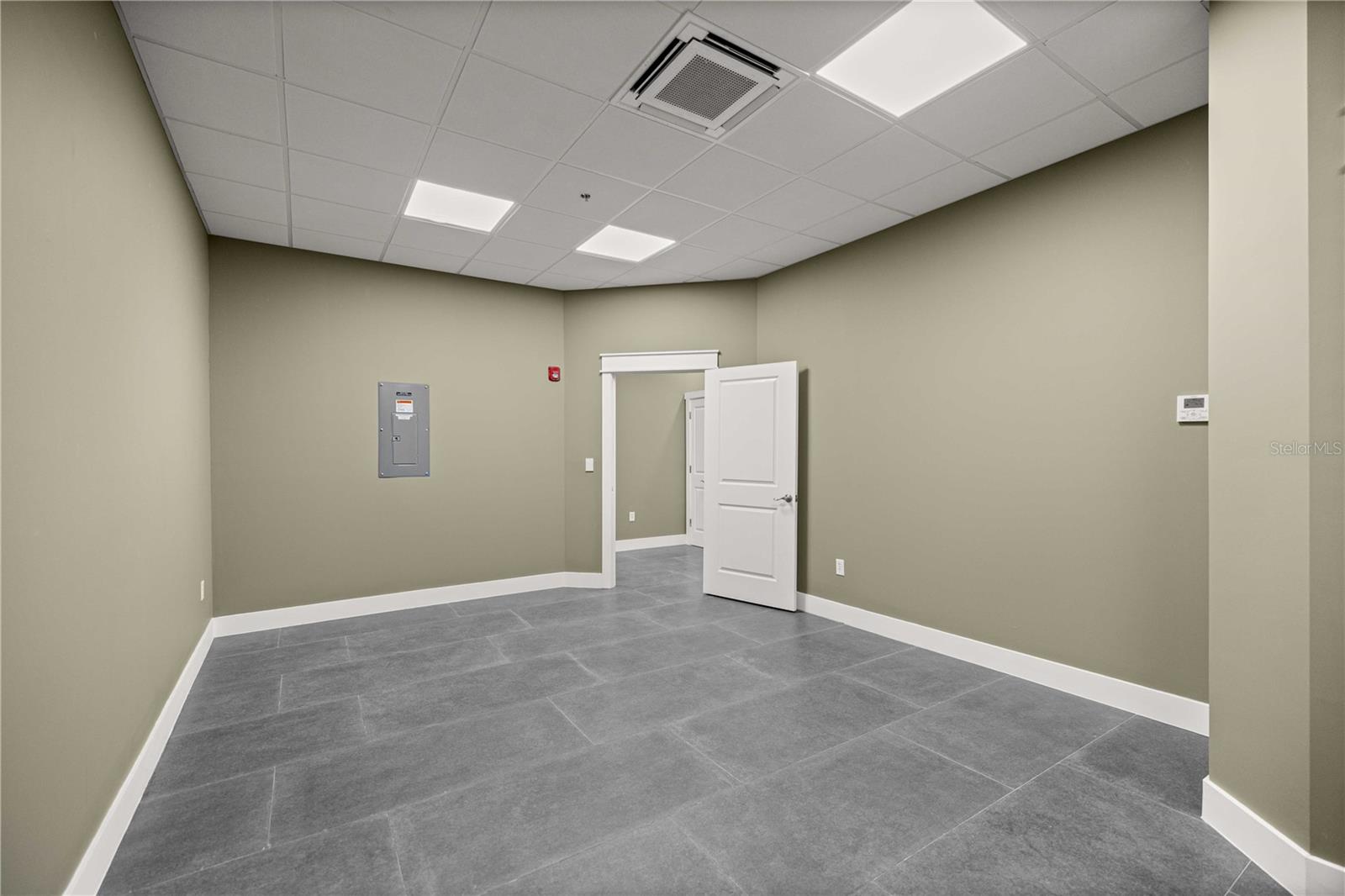 18 S Magnolia Ave #suite 5 Property Photo 4