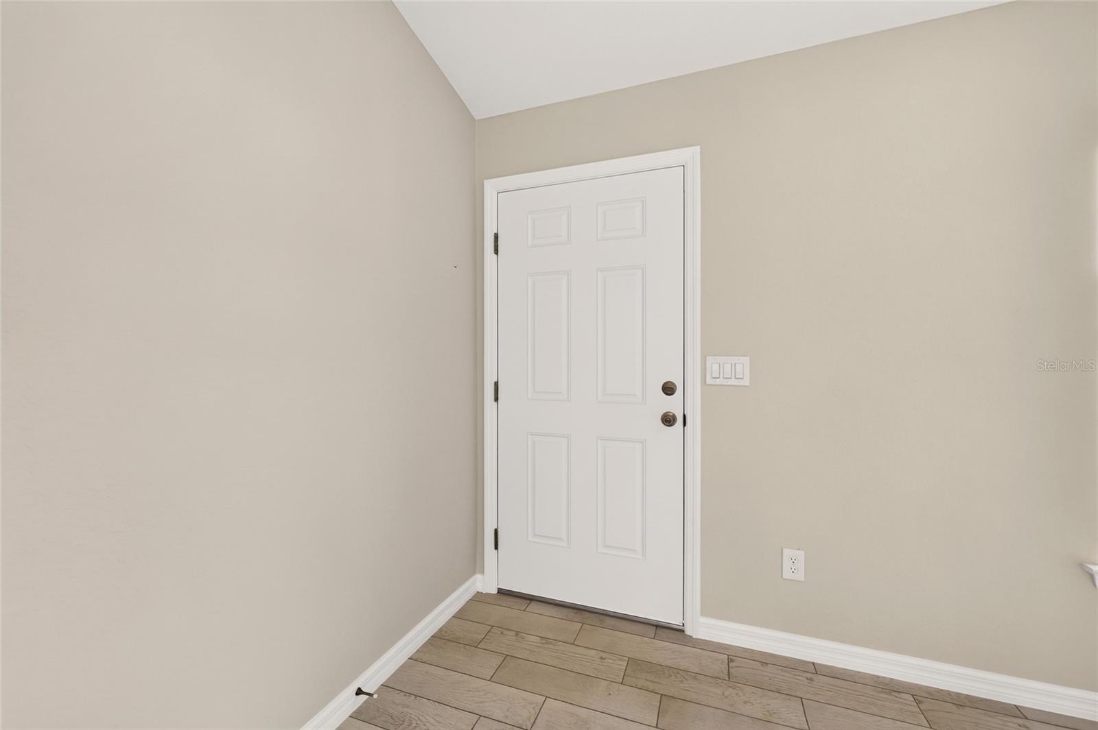 85 Olive Rd Property Photo 13