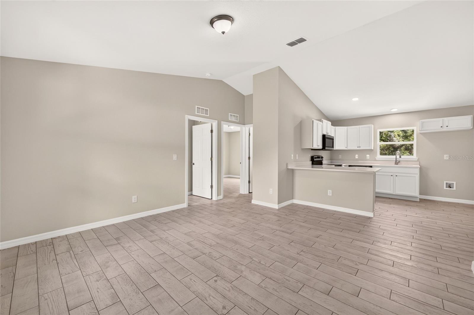 85 Olive Rd Property Photo 14